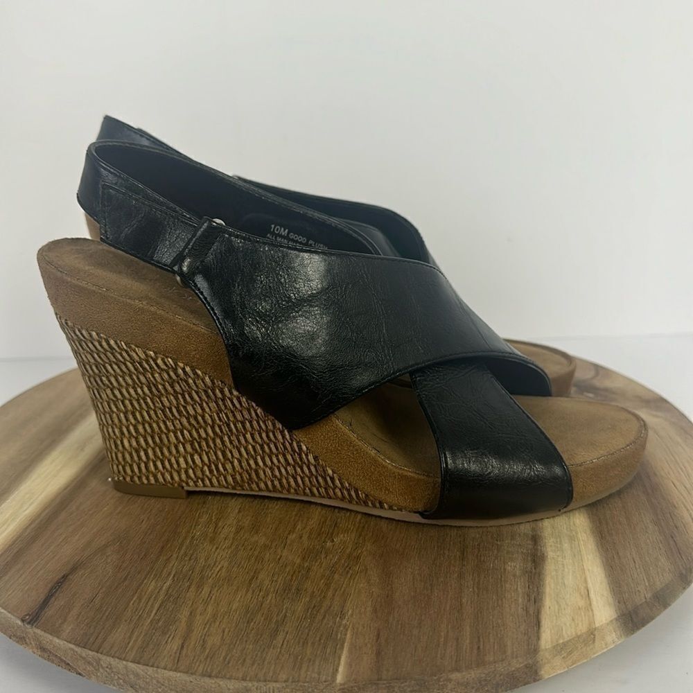 Aerosoles Aerology Good Plush Ankle Strap Wedge Sandals Black size 10
